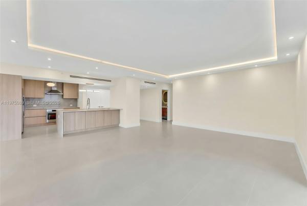 Turnberry Towers, 19355 Turnberry Way #4K, Aventura, Florida 33180, image 1