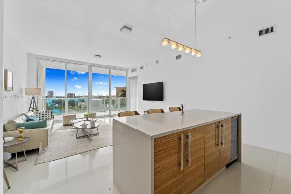 Paramount Bay, 2020 N Bayshore Dr #605, Miami, Florida 33137, image 2