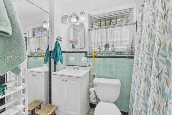 Coconut Grove, 122 Camilo Ave, Coral Gables, Florida 33134, image 2