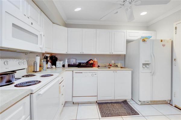 Town Square, 4848 NW 24th Ct #215, Lauderdale Lakes, Florida 33313, image 1