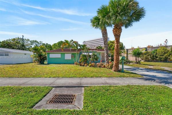 Patterson Park, 5931 NE 1st Ave, Oakland Park, Florida 33334, image 1