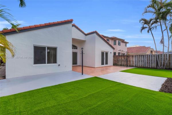 Sunset Lake Estates, 16333 SW 68th Ter, Sunset, Florida 33193, image 3