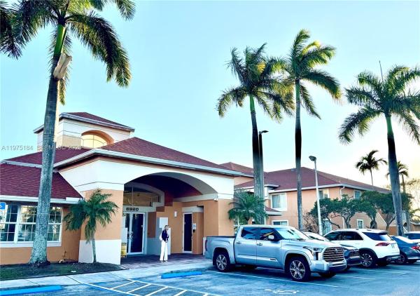 The Courtyards At Davie, 6900 SW 39th St #207J, Davie, Florida 33314, image 1