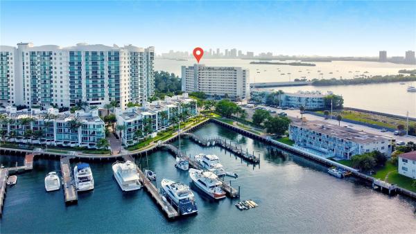 Bayshore Yacht & Tennis Club, 7904 West Dr. #Penthouse, North Bay Village, Florida 33141, image 1
