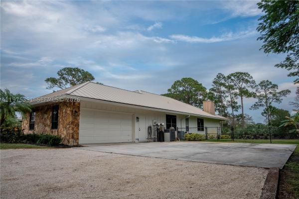The Links, 1872 SE Colony Way, Jupiter, Florida 33478, image 3