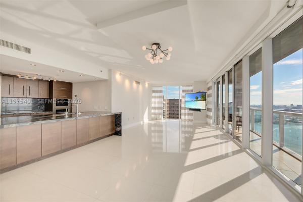 Icon Brickell Tower 1, 465 Brickell Ave #4301, Miami, Florida 33131, image 2