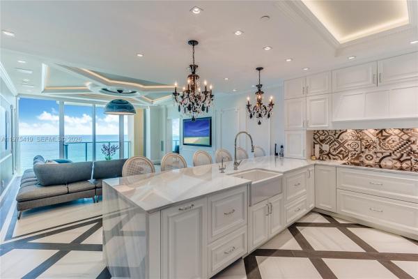 Il Villaggio On South Beach, 1455 Ocean Dr #1607, Miami Beach, Florida 33139, image 2
