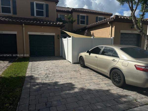 Kendall Commons Townhomes, 17135 SW 96th St, Kendall, Florida 33196, image 2