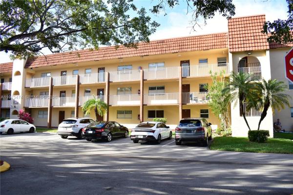Sunrise Lakes 3, 2801 N Pine Island Rd #112, Sunrise, Florida 33322, image 1