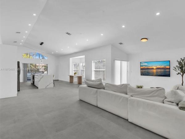 Banyan Oakridge, 4962 SW 32nd Way, Hollywood, Florida 33312, image 1