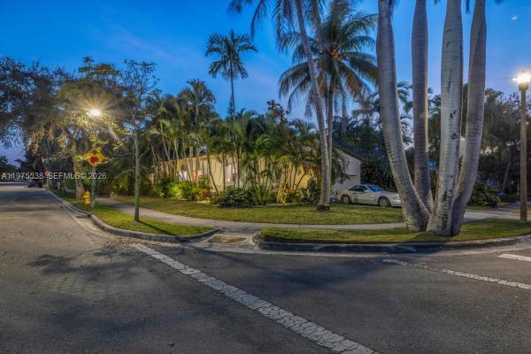 Belle Meade, 7630 NE 8th Ave, Miami, Florida 33138, image 3