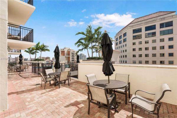 Puerta De Palmas, 888 S Douglas Rd #404, Coral Gables, Florida 33134, image 1