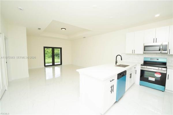 Lehigh Acres, 4704/4706 27th St SW, Lehigh Acres, Florida 33973, image 3