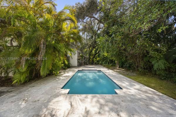 1645 S Bayshore Dr, Miami, Florida 33133, image 1