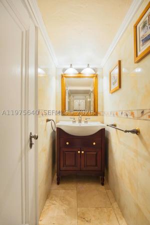 1645 S Bayshore Dr, Miami, Florida 33133, image 2