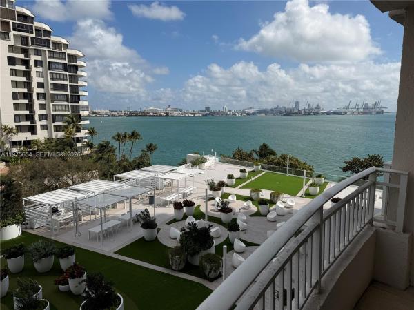 Isola, 770 Claughton Island Dr #707, Miami, Florida 33131, image 1