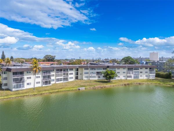 1530 NE 191st St #105, Unincorporated Dade County, Florida 33179, image 1