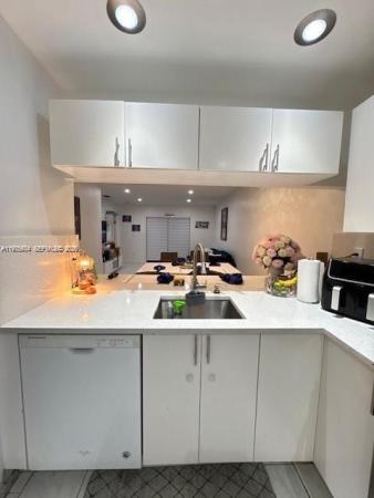 10445 NW 11th St #201, Pembroke Pines, Florida 33026, image 1