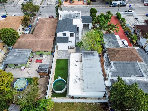 Comfort Gardens, 836 NW 33rd Ave, Miami, Florida 33125, image 3