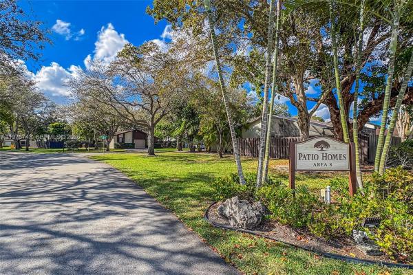 Patio Homes In The Crossings, 11727 SW 132nd Pl, The Crossings, Florida 33186, image 3