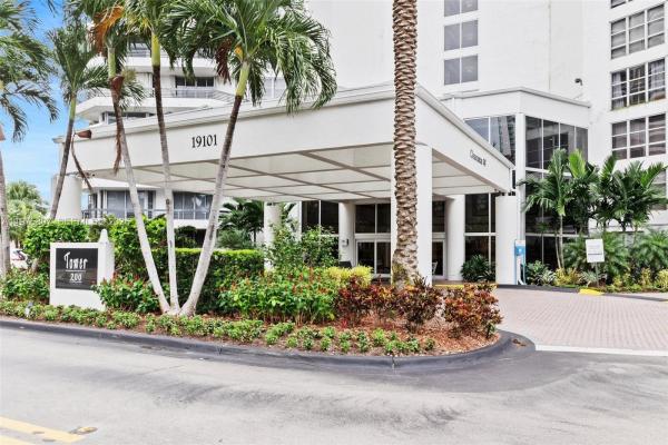 Mystic Pointe Tower 200, 19101 NE 36th Ct #1003, Aventura, Florida 33180, image 3