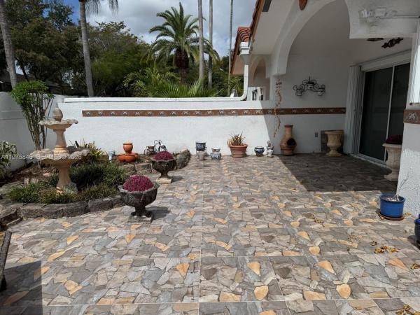 15390 SW 76th Ter #105, Unincorporated Dade County, Florida 33193, image 1