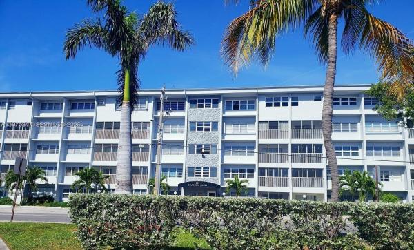 Gulfstream Garden, 329 SE 3rd St #305S, Hallandale Beach, Florida 33009, image 2