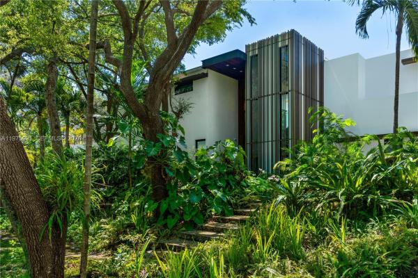 Town & Ranch Estates, 12220 Rock Garden Ln, Pinecrest, Florida 33156, image 1