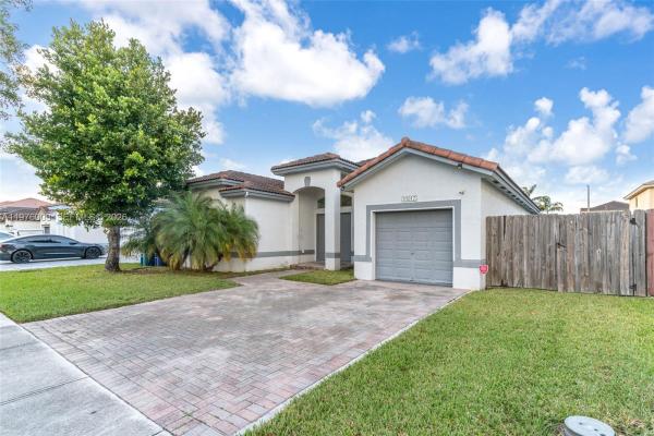Vitran Homes At Morningside, 11017 SW 226th Ter, Princeton, Florida 33170, image 3