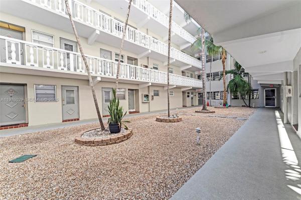 Gulfstream Garden, 330 SE 2nd St #103G, Hallandale Beach, Florida 33009, image 1