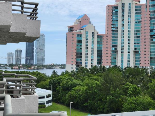 Parc Central Aventura South, 3300 NE 191st St #814, Aventura, Florida 33180, image 1