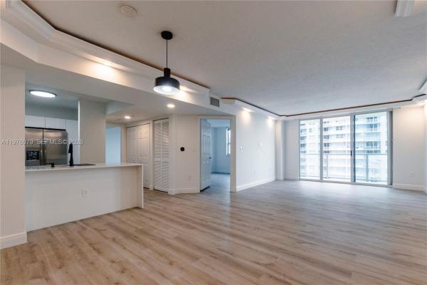 The Mark On Brickell, 1155 Brickell Bay Dr #2204, Miami, Florida 33131, image 1
