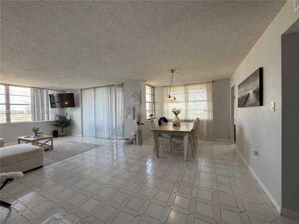 Del Prado, 18011 Biscayne Blvd #805-1, Aventura, Florida 33160, image 2