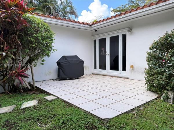 Granada, 1428 Ortega Ave, Coral Gables, Florida 33134, image 2