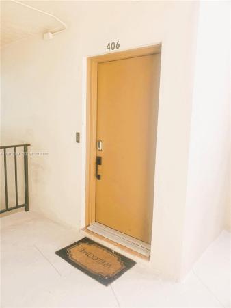 Pinebark, 830 NW 87th Ave #406, Fountainebleau, Florida 33172, image 3