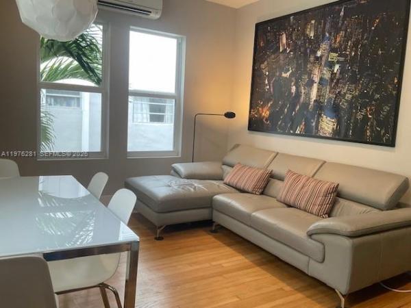 Mendoza, 126 Mendoza Ave #11, Coral Gables, Florida 33134, image 2