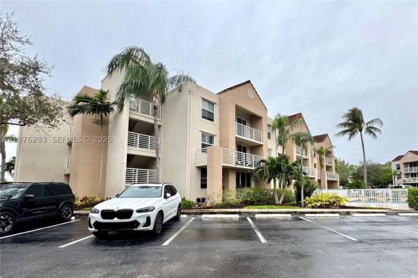Sheridan Ocean Club, 2711 Ocean Club Blvd #202, Hollywood, Florida 33019, image 2