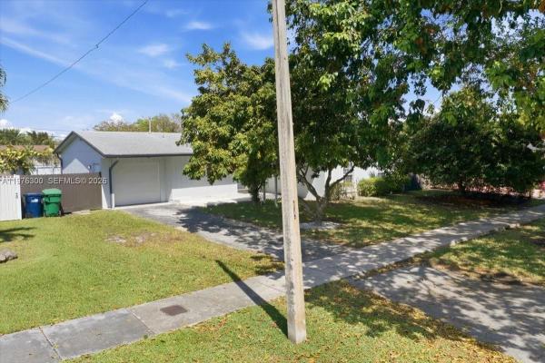 Bel Aire, 9825 SW 196, Cutler Bay, Florida 33016, image 3