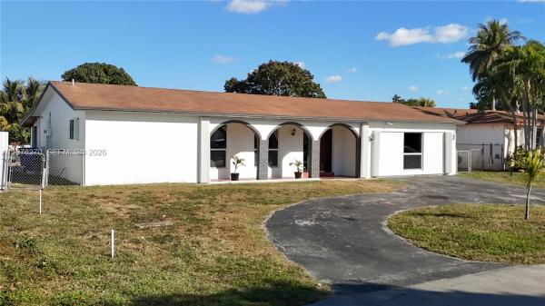 The Knolls, 2913 Dolphin Dr, Miramar, Florida 33025, image 2