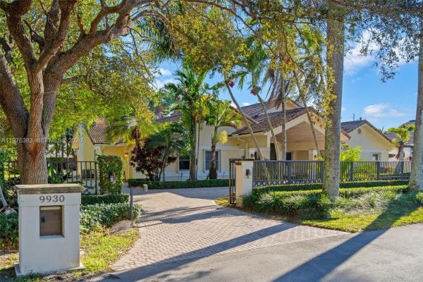Jacare, 9930 SW 145th St, Kendall, Florida 33176, image 3