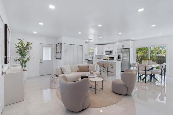 Commonwealth Manor, 1360 SW 6th Ter, Deerfield Beach, Florida 33441, image 1