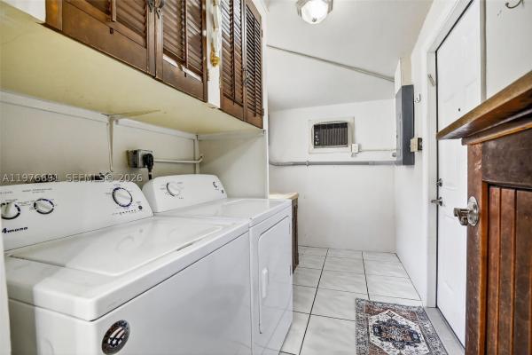 Plantation Gardens, 5260 Redwood Ct, Plantation, Florida 33317, image 3