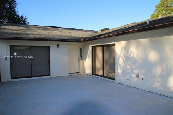 1433 Captains Walk #18, Fort Pierce, Florida 34950, image 3