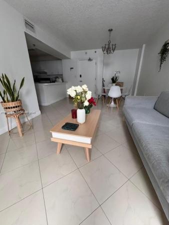 Casa Grande 1 Towers, 104 SW 9th St #1403, Miami, Florida 33130, image 2