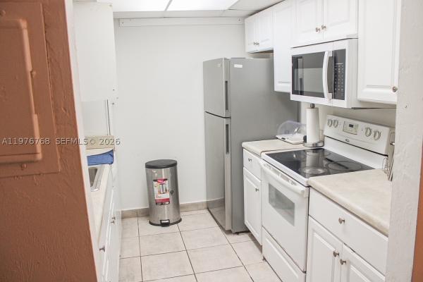 Spanish Trace, 10818 SW 88th St #R25, Kendall, Florida 33176, image 1
