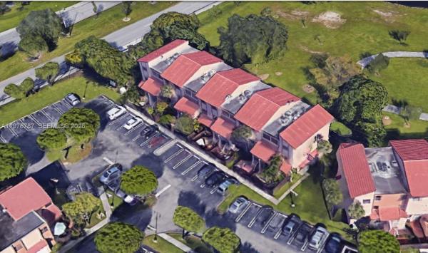 655 W Park Dr #6-12, Unincorporated Dade County, Florida 33172, image 1