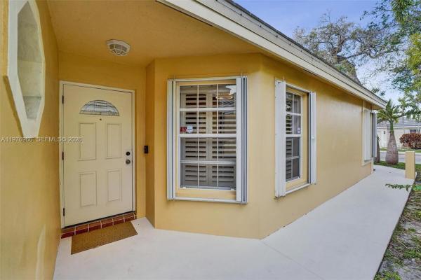 Arborwood, 9304 Arborwood Cir, Davie, Florida 33328, image 2