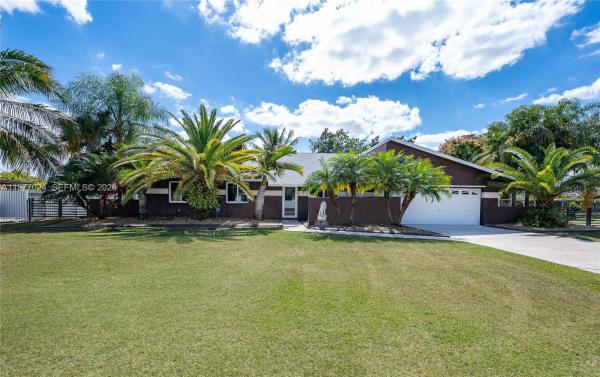 12930 SW 190th St, Unincorporated Dade County, Florida 33177, image 1
