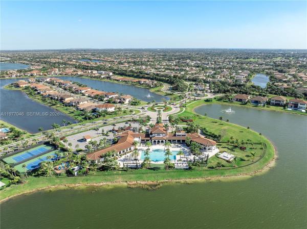 Parkland Bay, 8950 W Parkland Bay Trl, Parkland, Florida 33076, image 1