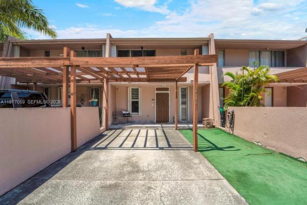 14145 Kendale Lakes Cir, Unincorporated Dade County, Florida 33183, image 1